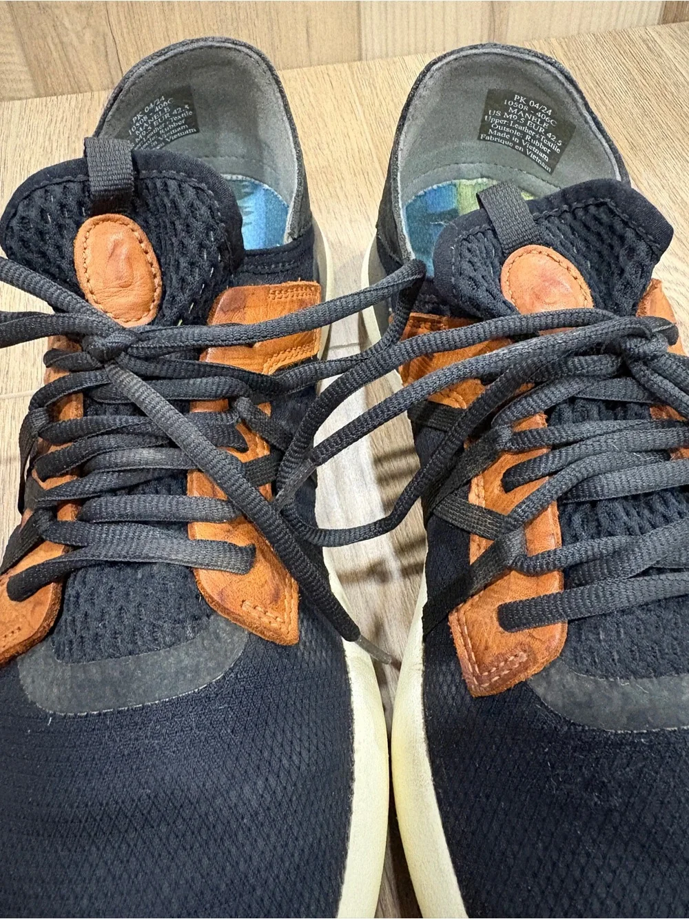 Men's OluKai Manele Breathable Golf Shoes Sneakers Black size US 9.5 EU 42.5